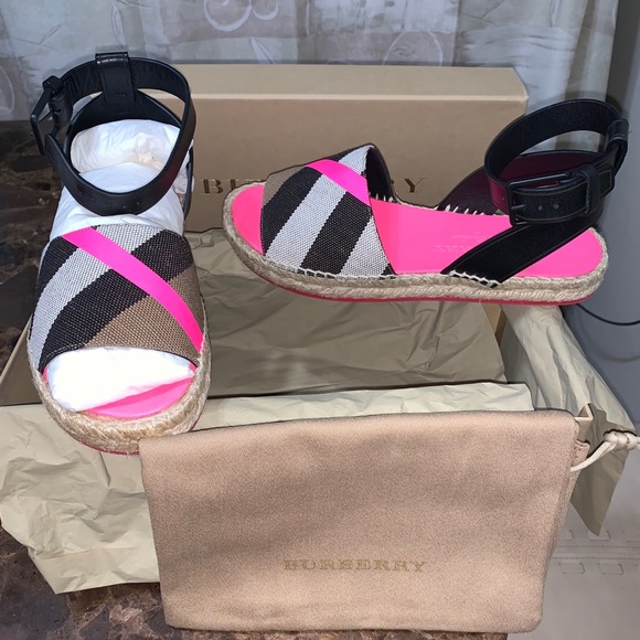 Burberry espadrilles - Picture 1 of 3